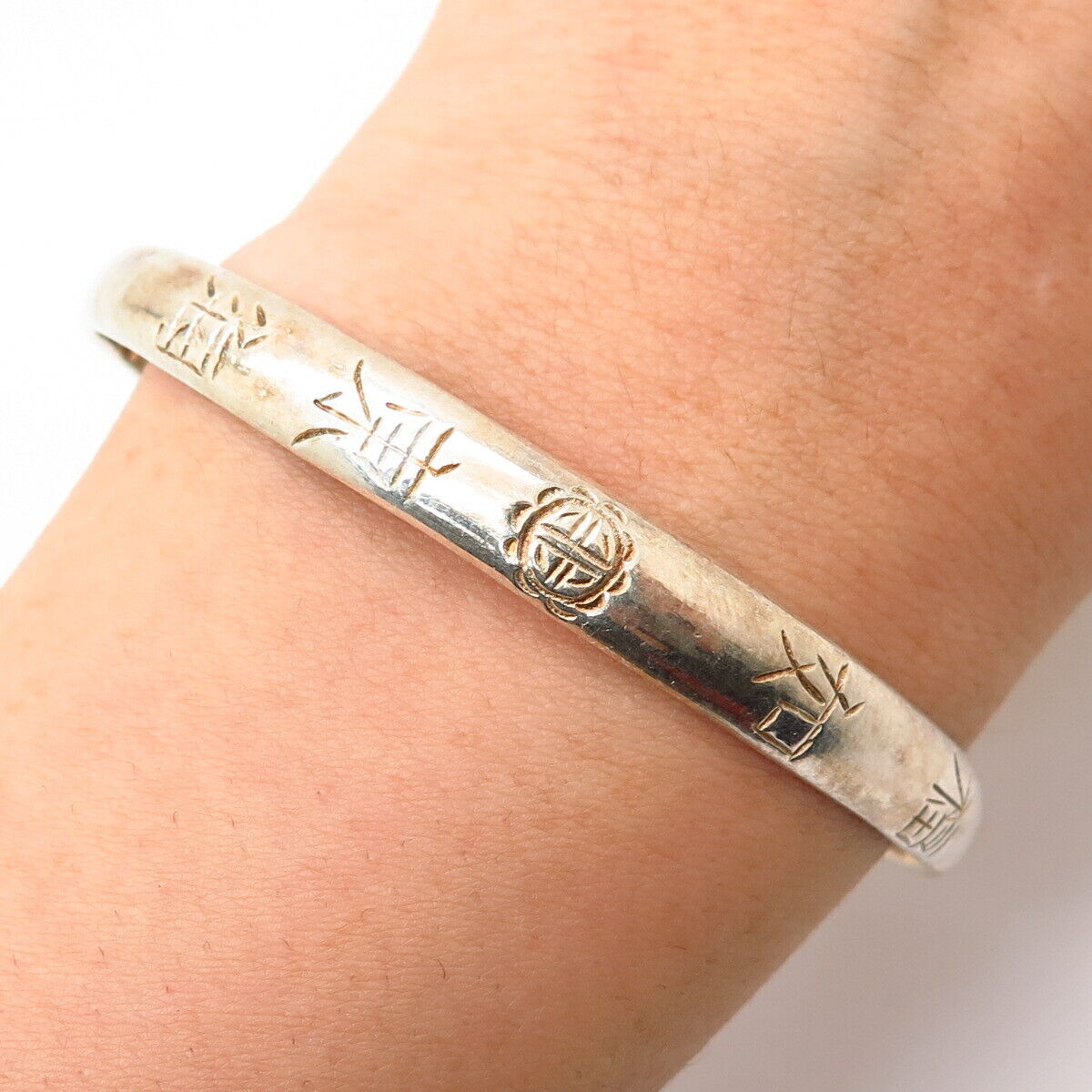 925 Sterling Silver Vintage Asia Chinese Writings Bangle Bracelet 7 1/4"