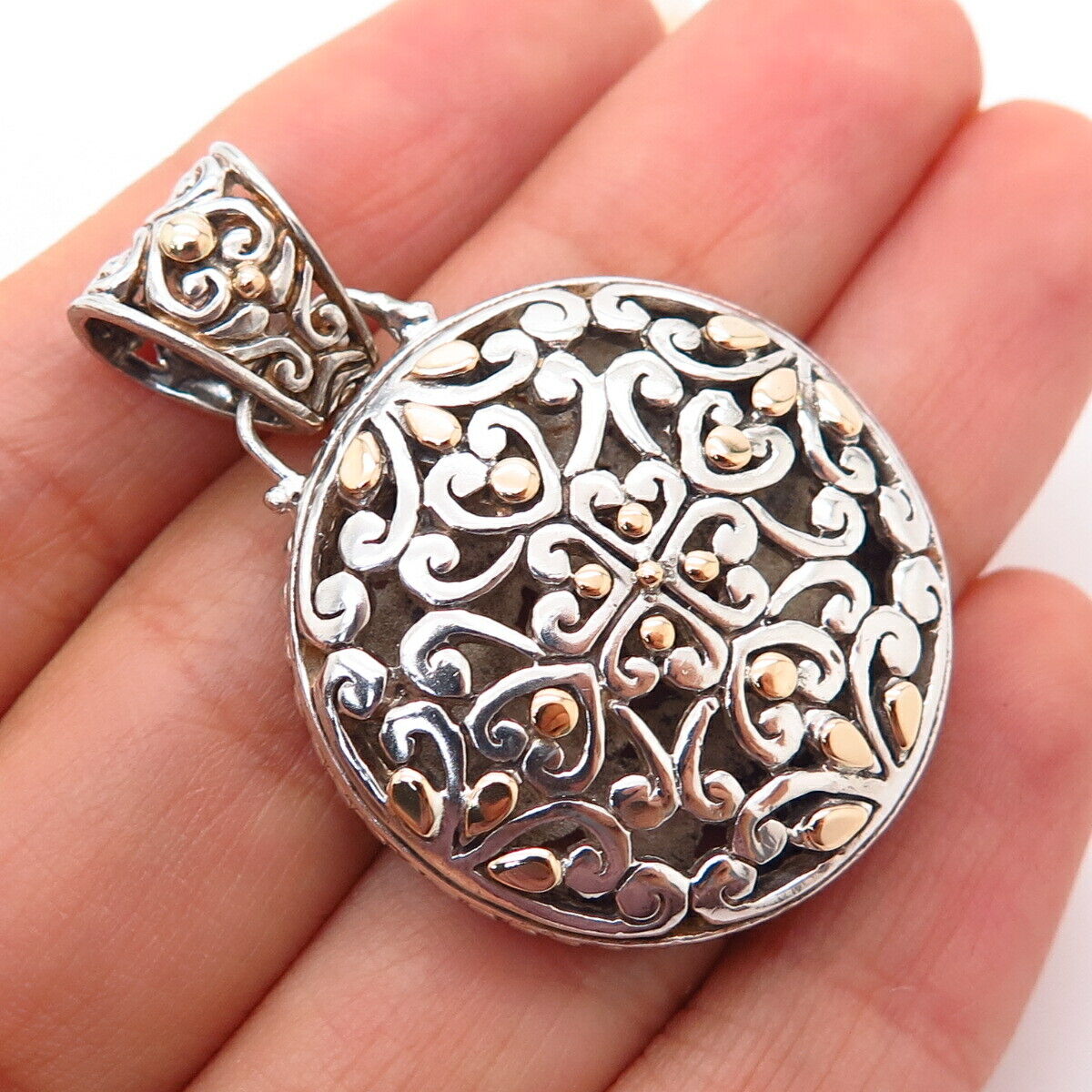 925 Sterling Silver / 18K Swirl Ornate Design Round Pendant