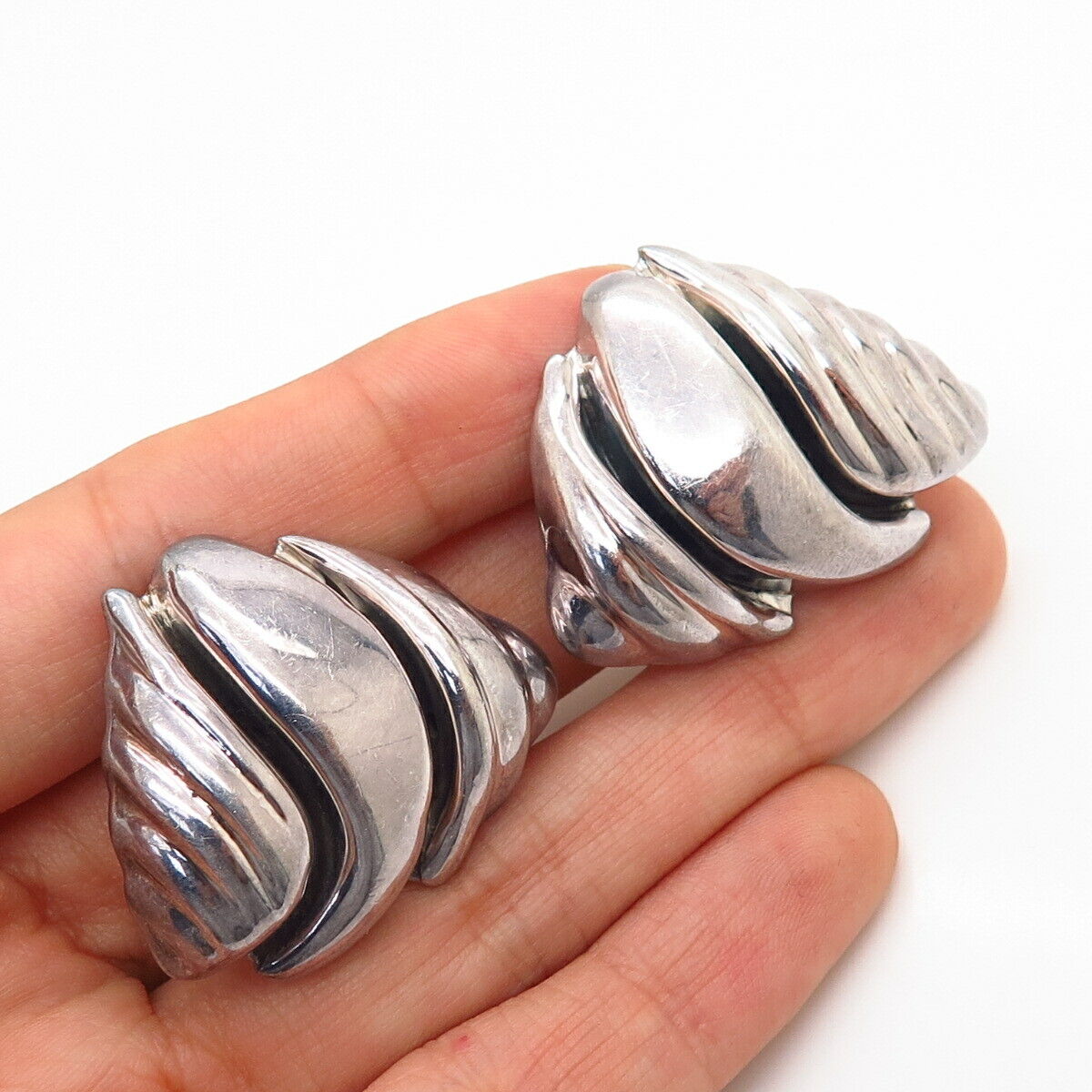 925 Sterling Silver Vintage Mexico Modernist Ribbed Design Clip On Earrings