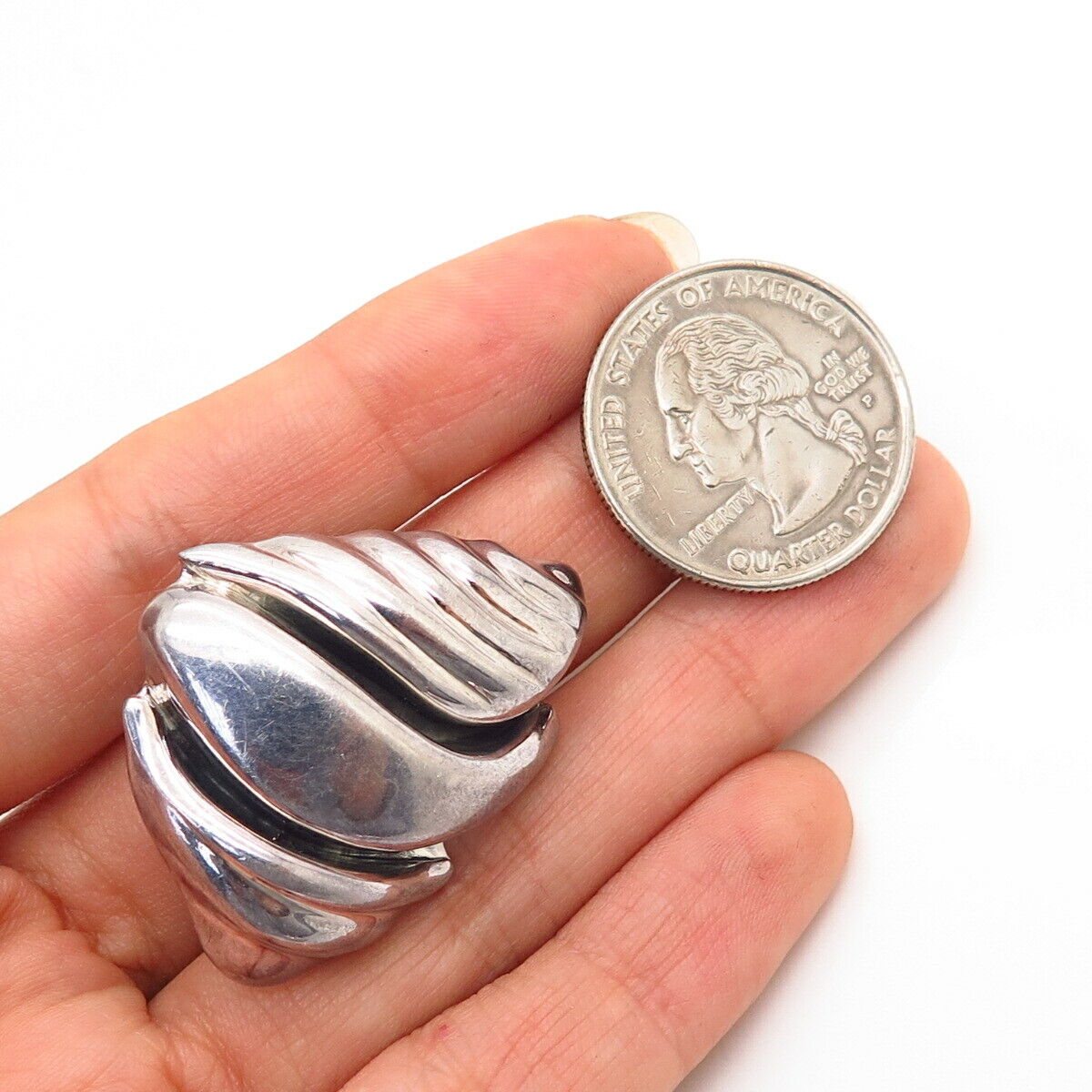 925 Sterling Silver Vintage Mexico Modernist Ribbed Design Clip On Earrings