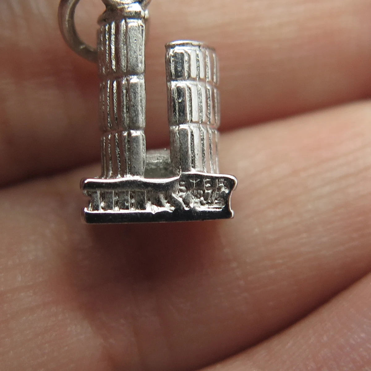 925 Sterling Silver Vintage Canada Toronto City Hall 3D Charm Pendant