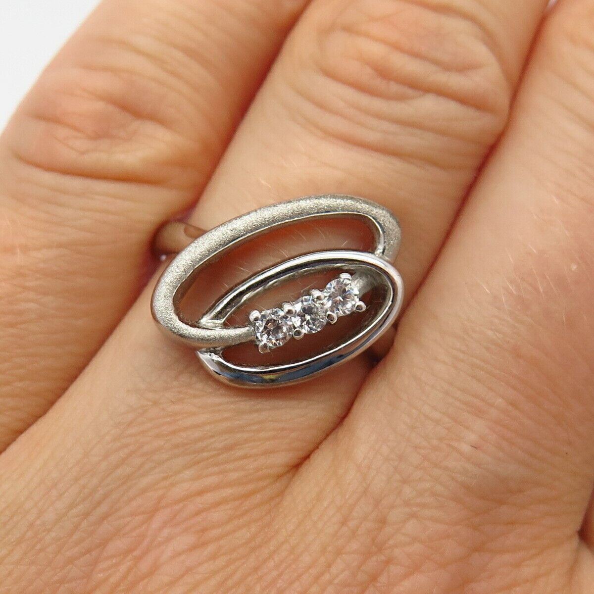 925 Sterling Silver C Z Swirl Design Ring