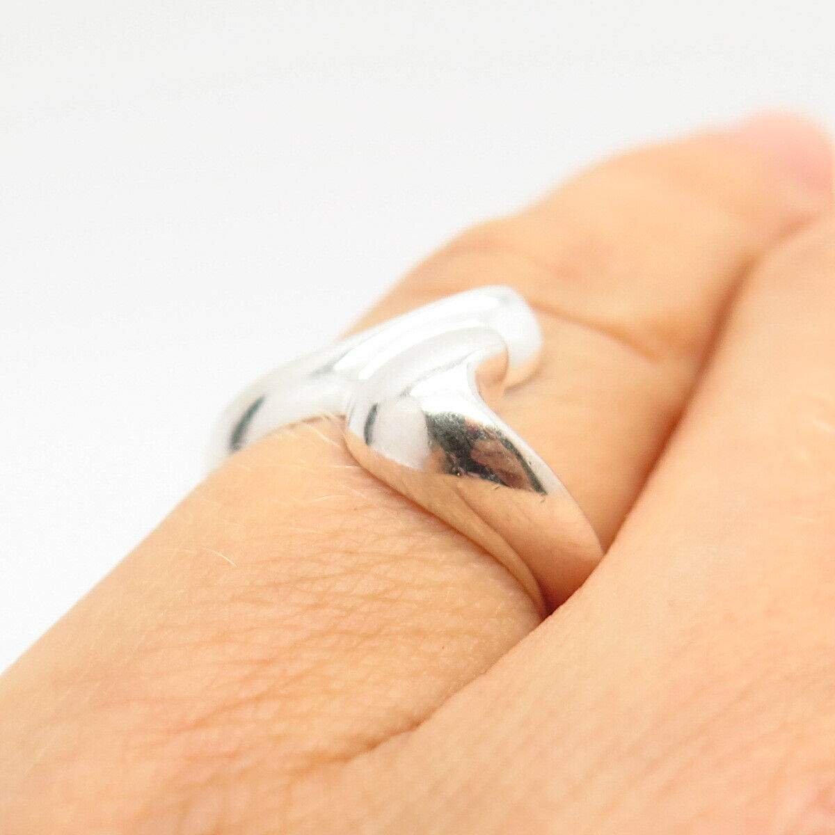 925 Sterling Silver Bypass Design Ring