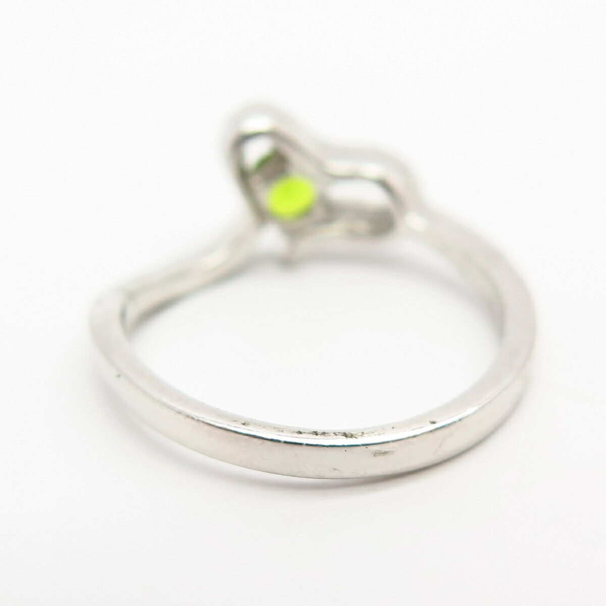 925 Sterling Silver Peridot-Tone C Z Abstract Heart Design Ring