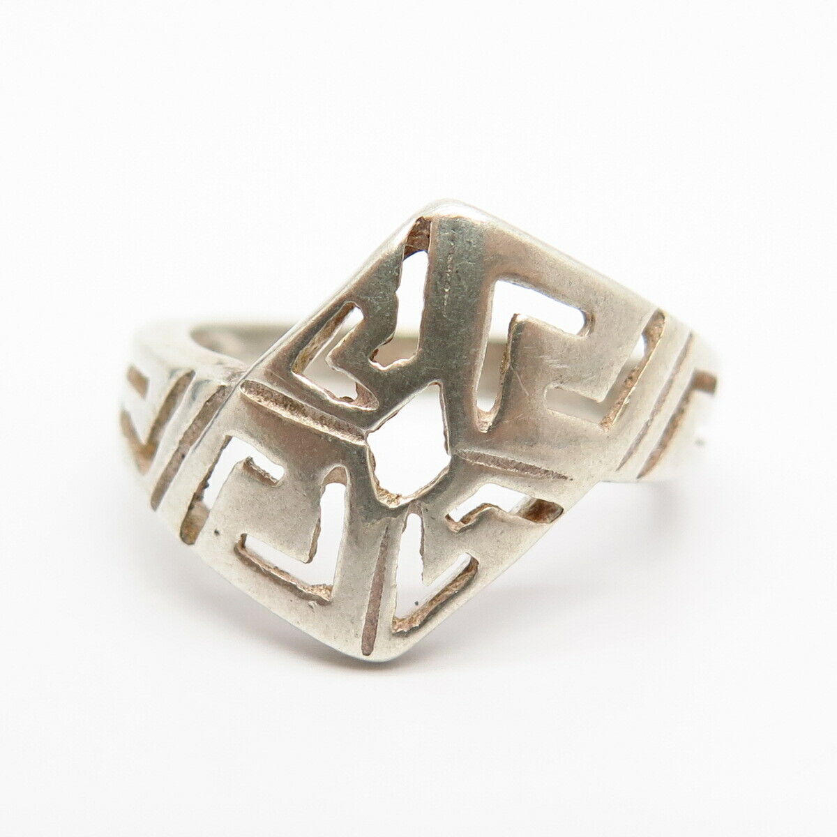 925 Sterling Silver Tribal Design Bypass Ring Size 7 1/4