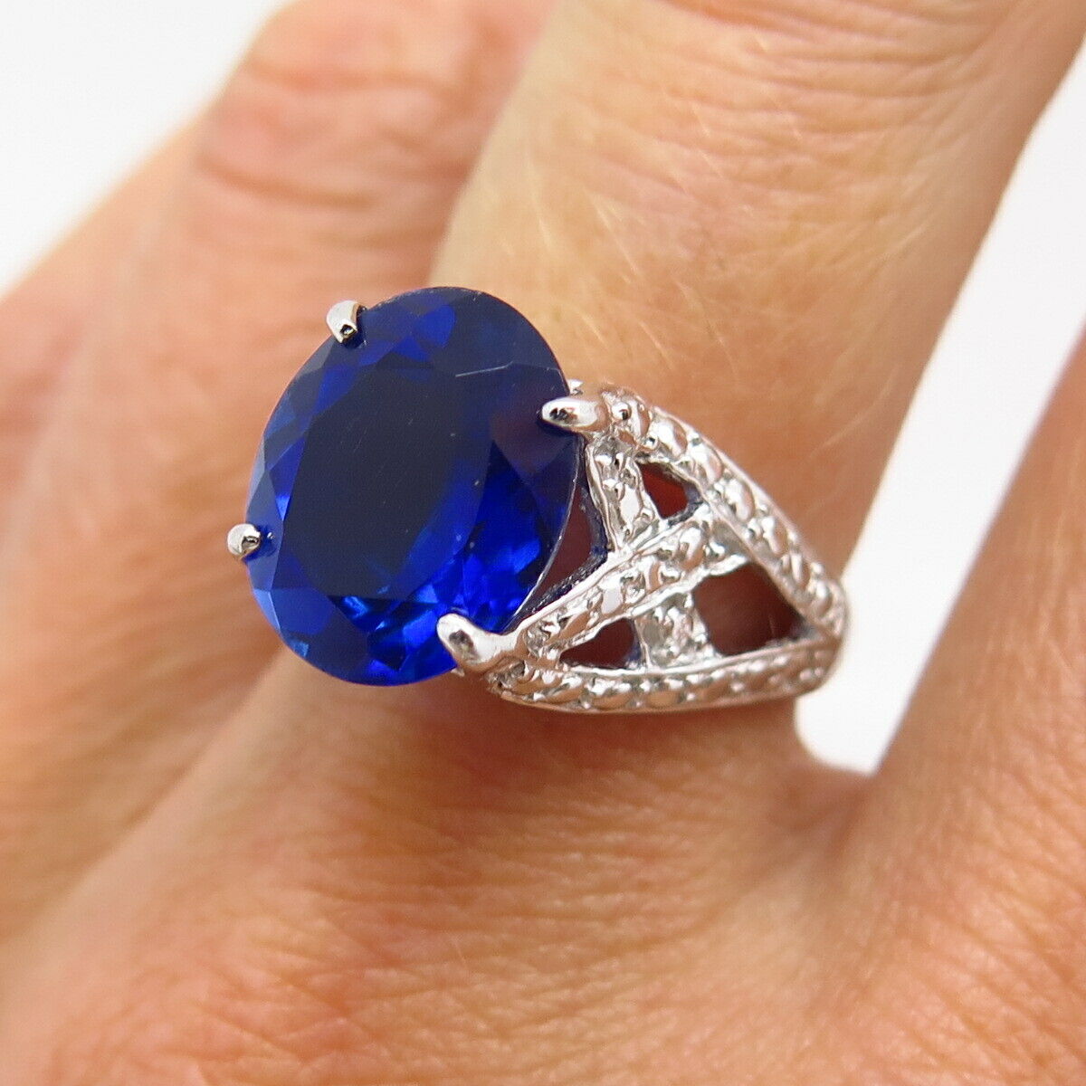 925 Sterling Silver Blue C Z "XO" Design Cocktail Ring Size 6 1/4