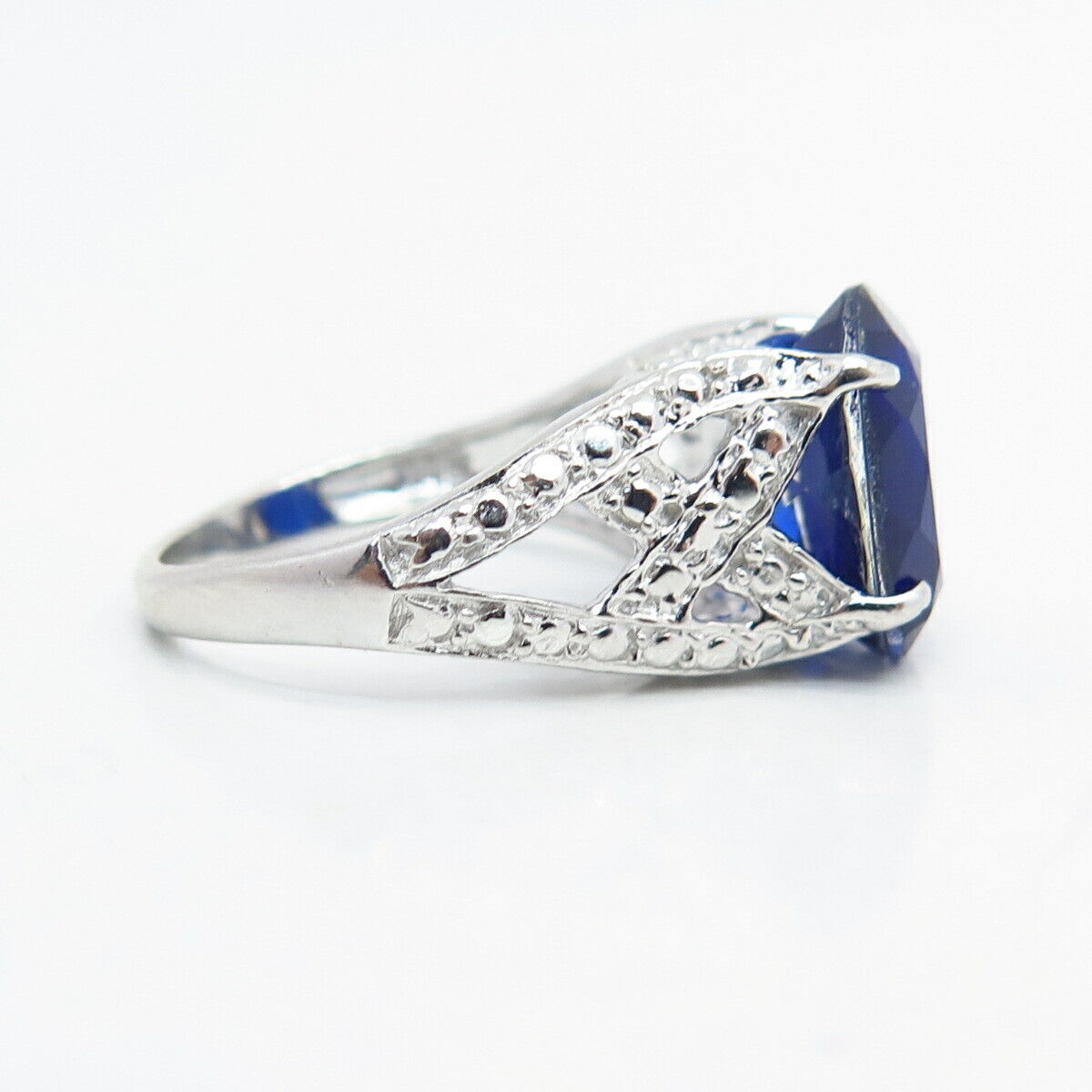 925 Sterling Silver Blue C Z "XO" Design Cocktail Ring Size 6 1/4