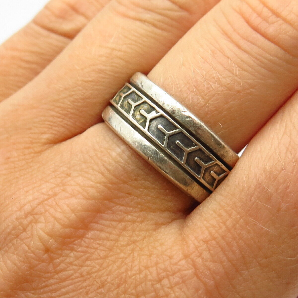 925 Sterling Silver Ornate Design Rotating Band Ring Size 9 3/4