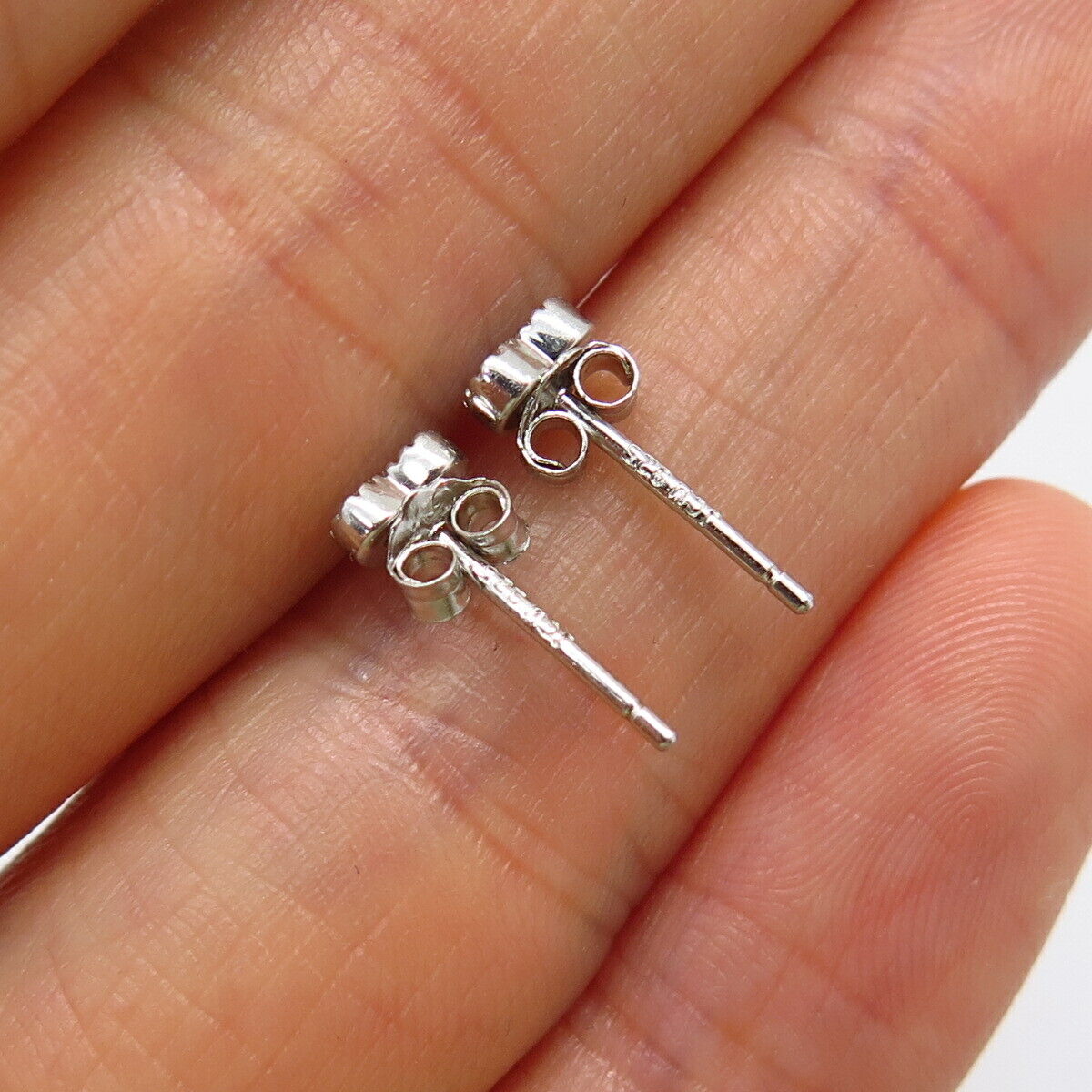 925 Sterling Silver C Z Heart Design Stud Earrings