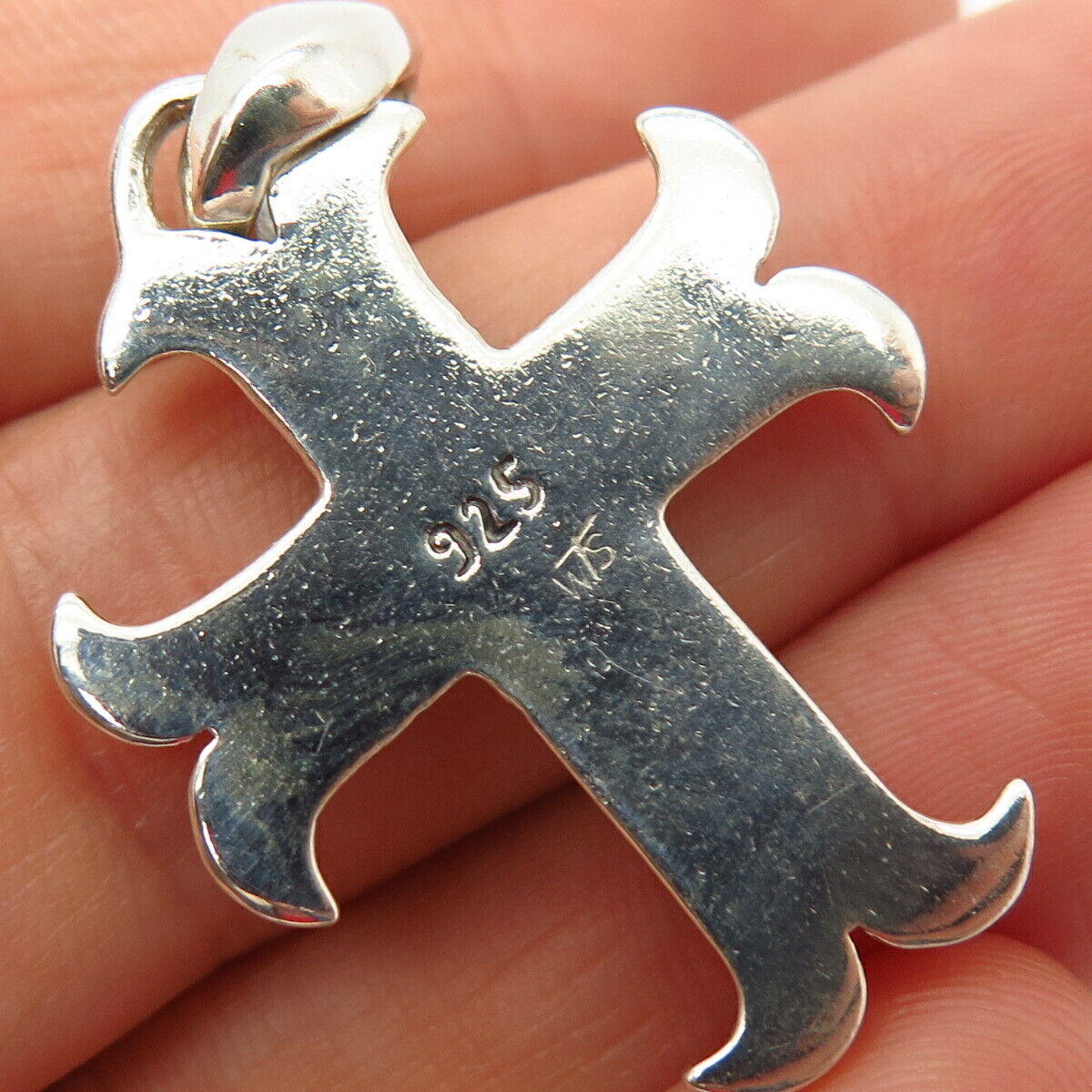 925 Sterling Silver Carved Design Cross Pendant