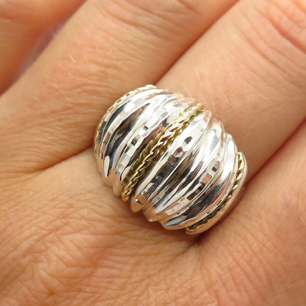 925 Sterling Silver / 14K Carved Design Domed Ring Size 9 3/4