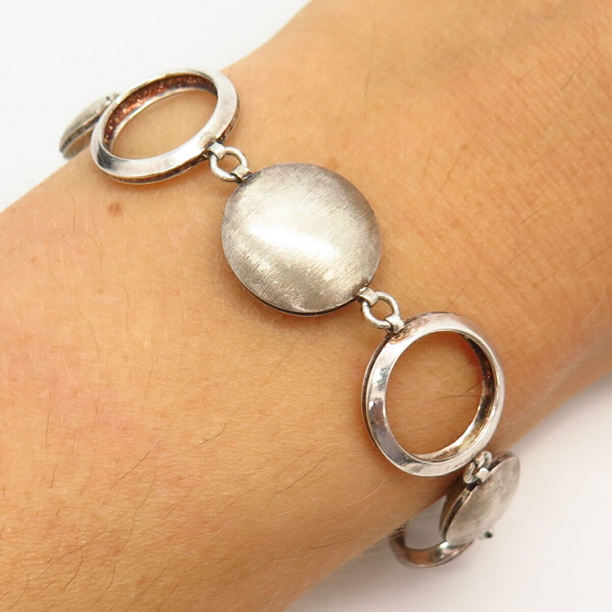 925 Sterling Silver Graduated Circle Link Bracelet 6 3/4"