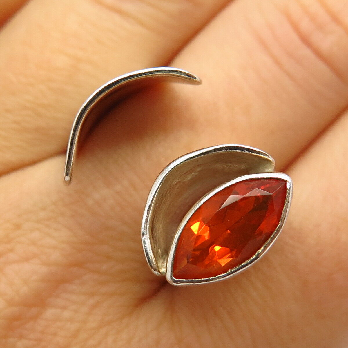 925 Sterling Silver Vintage Fire-Tone C Z Modernist Gap Ring Size 7 1/4