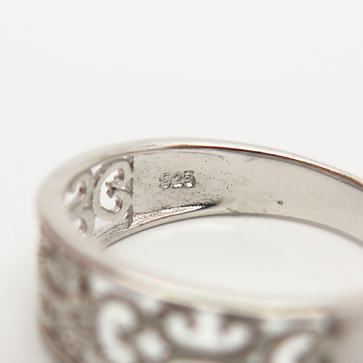 925 Sterling Silver Ornate Design Band Ring