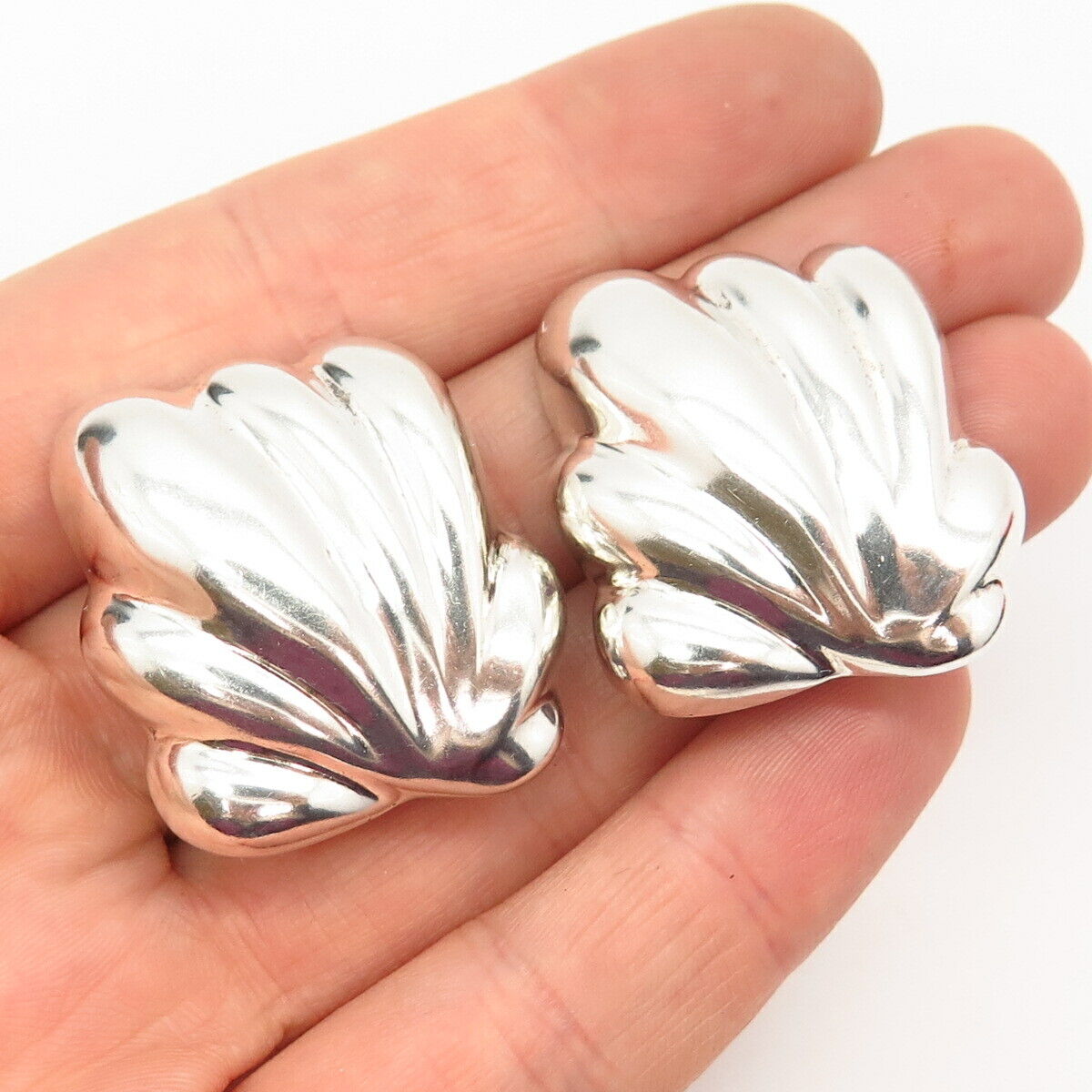 925 Sterling Silver Vintage Mexico Ribbed Design Hollow Clip On Earrings