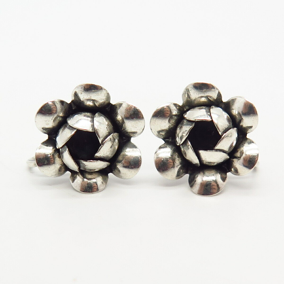 925 Sterling Silver Vintage BEAU Floral Design Screw Back Earrings