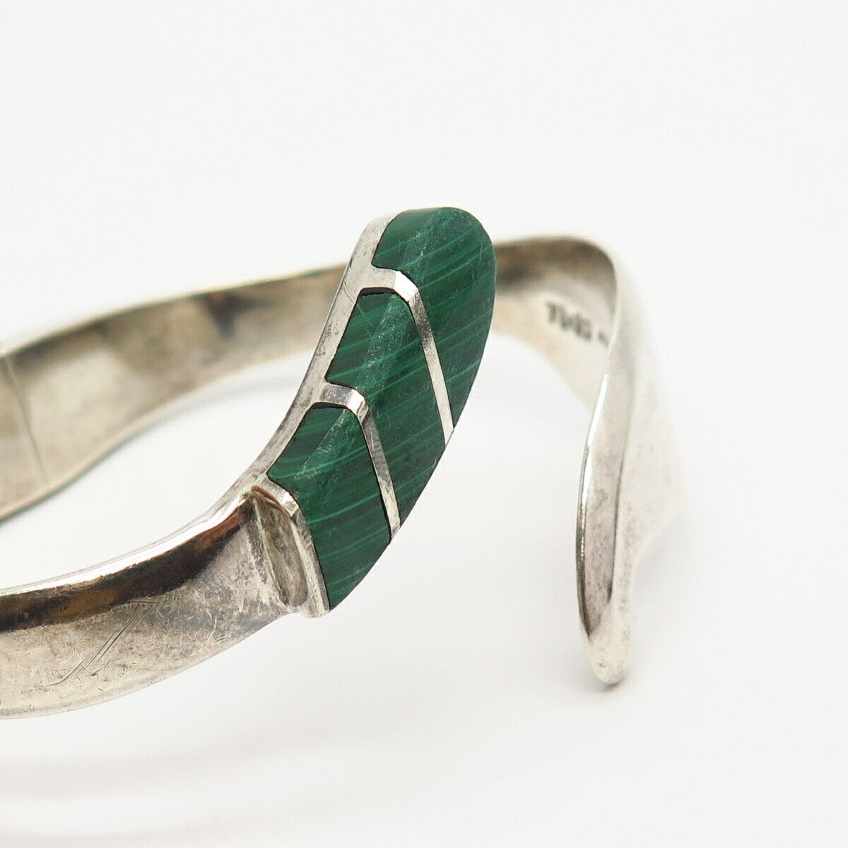 925 Sterling Silver Vintage Mexico Malachite Gem Hinged Bangle Bracelet 6 3/4"