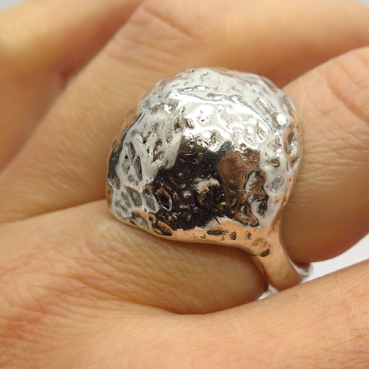 925 Sterling Silver Vintage Hammered Finish Wide Domed Ring Size 7