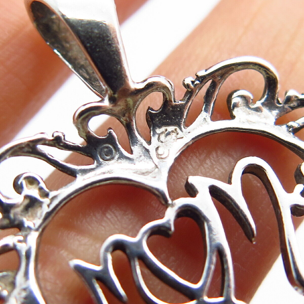 925 Sterling Silver "Mom" Open Heart Design Pendant