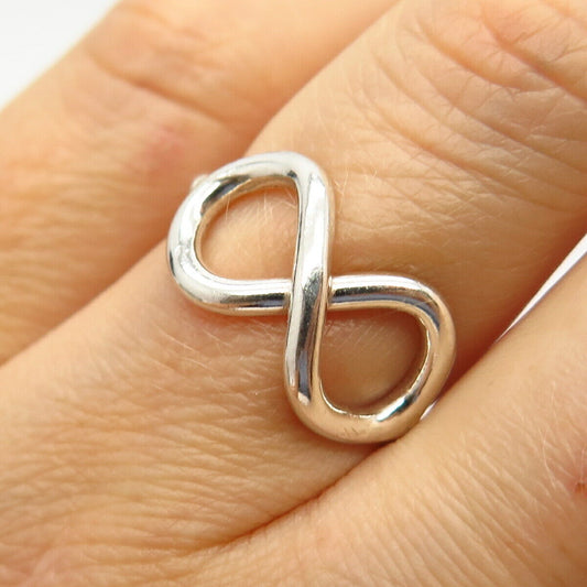 925 Sterling Silver Infinity Design Ring Size 5 3/4