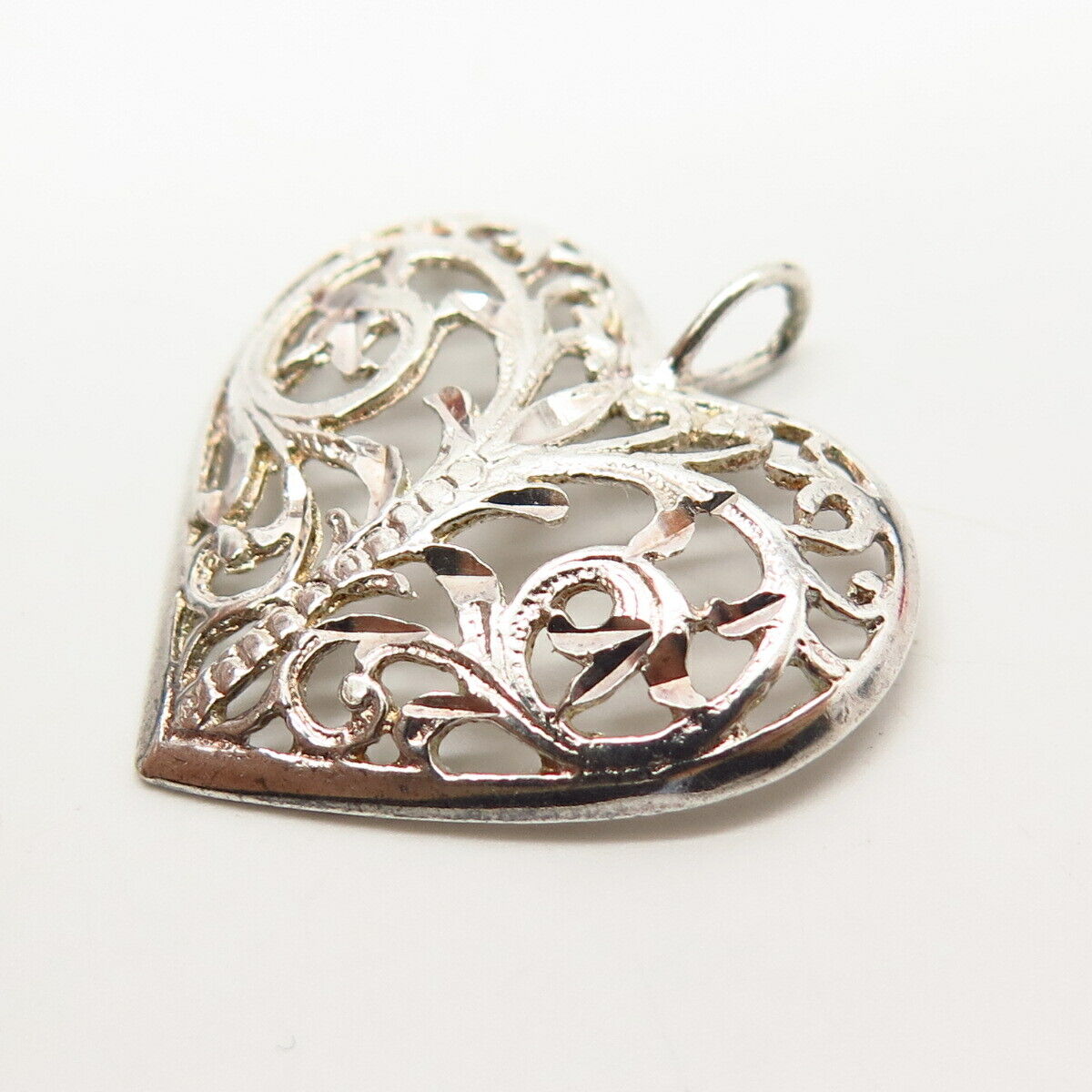 925 Sterling Silver Carved Swirl Heart Design Pendant