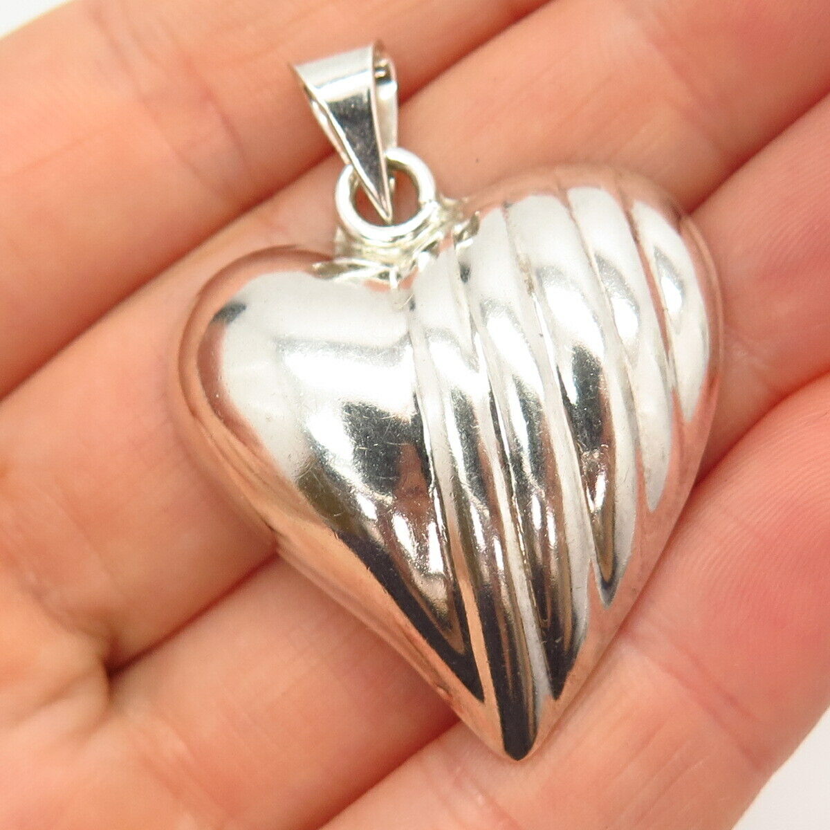 925 Sterling Silver Vintage Mexico Heart Design Hollow Pendant