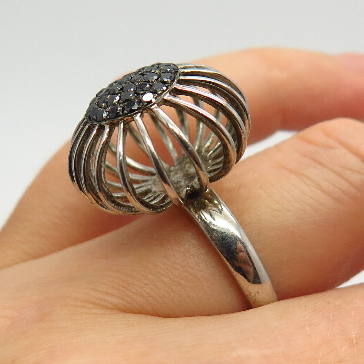 925 Sterling Silver Black C Z Floral Dandelion Design Ring Size 7