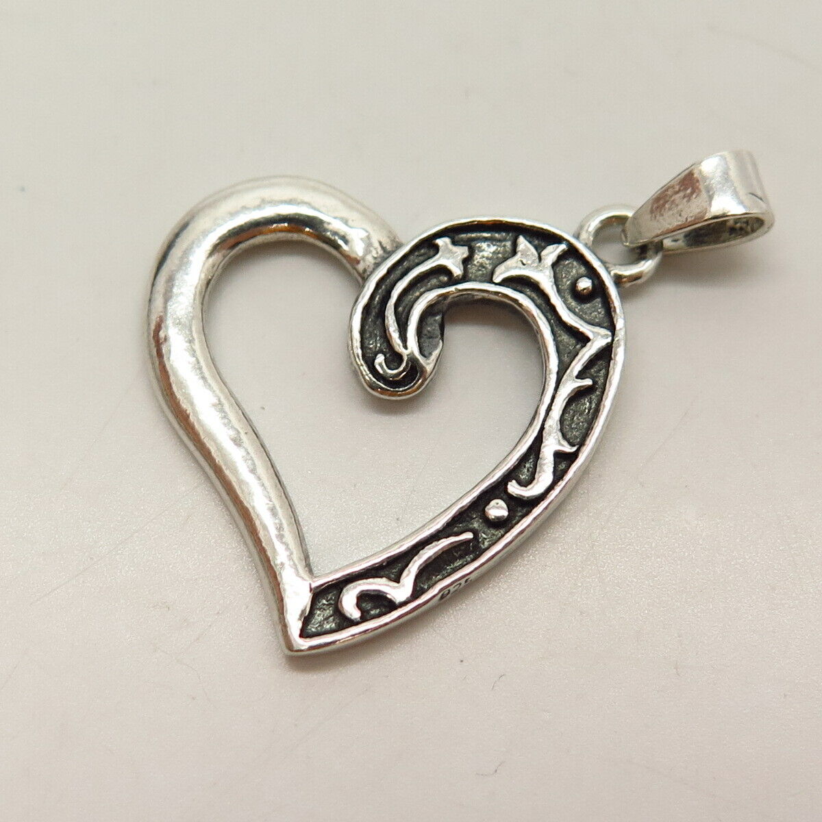 925 Sterling Silver Open Heart Floral Design Pendant