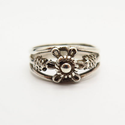 925 Sterling Silver Floral Design Ring Size 5 3/4