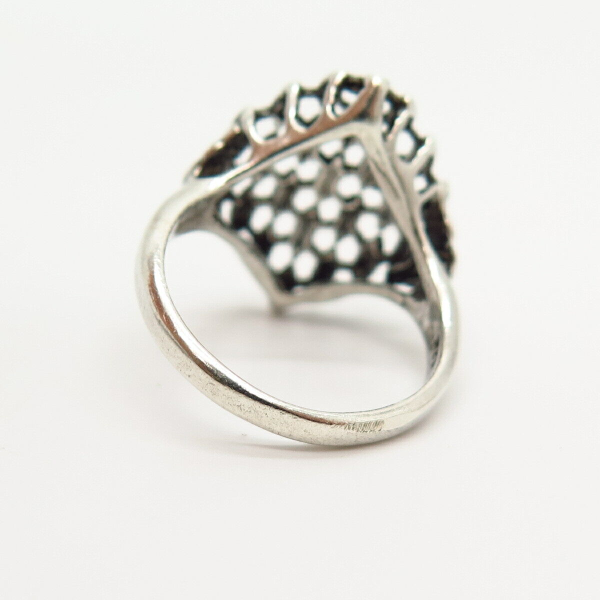 925 Sterling Silver Grid / Net Design Ring Size 6