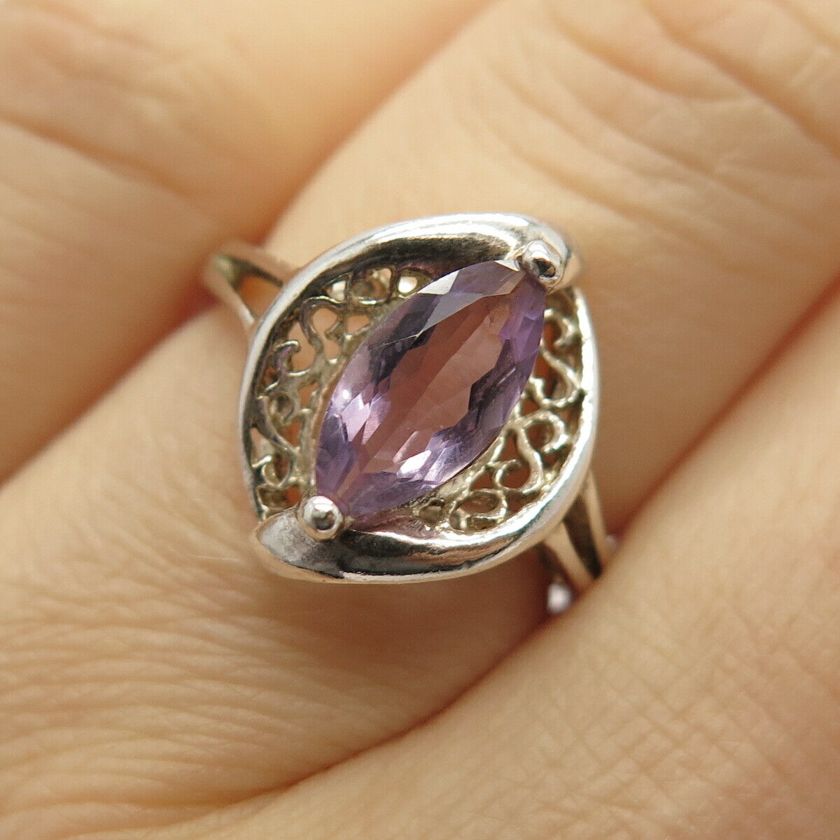 925 Sterling Silver Real Amethyst Gem Ring Size 6