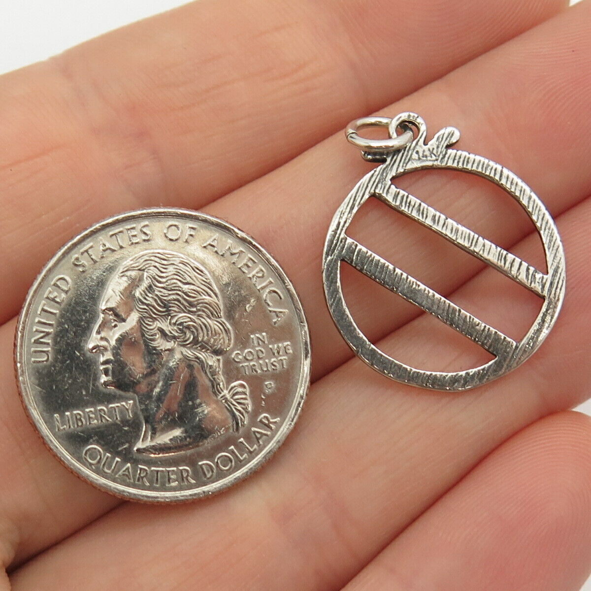 925 Sterling Silver Vintage Striped Design Round Charm Pendant