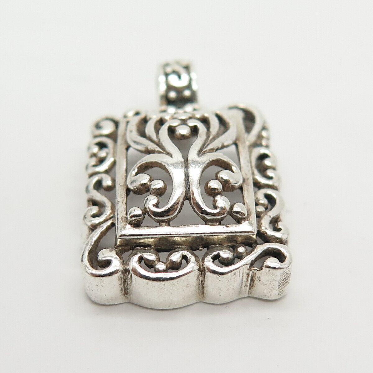 925 Sterling Silver Ornate Square Pendant