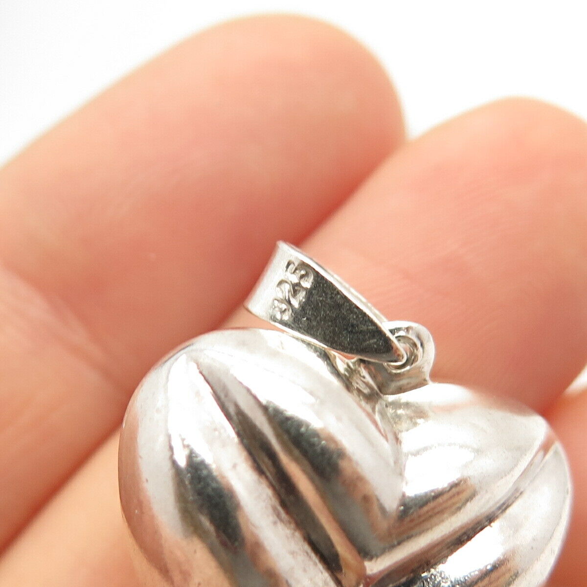 925 Sterling Silver Vintage Heart Hollow Pendant