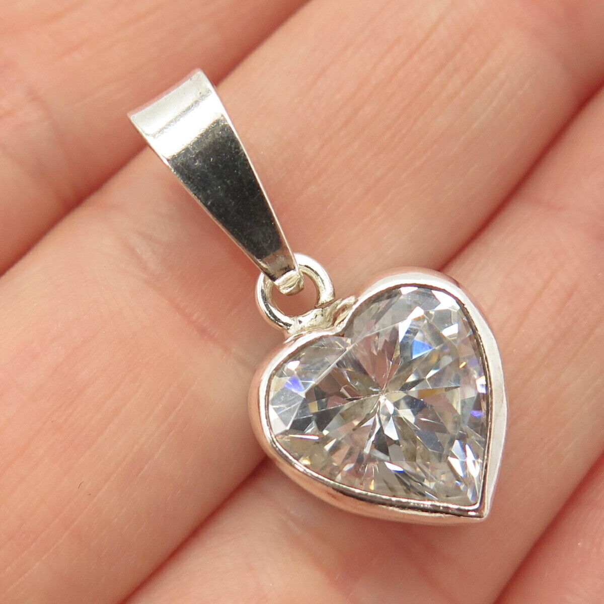 925 Sterling Silver Vintage C Z Small Heart Pendant