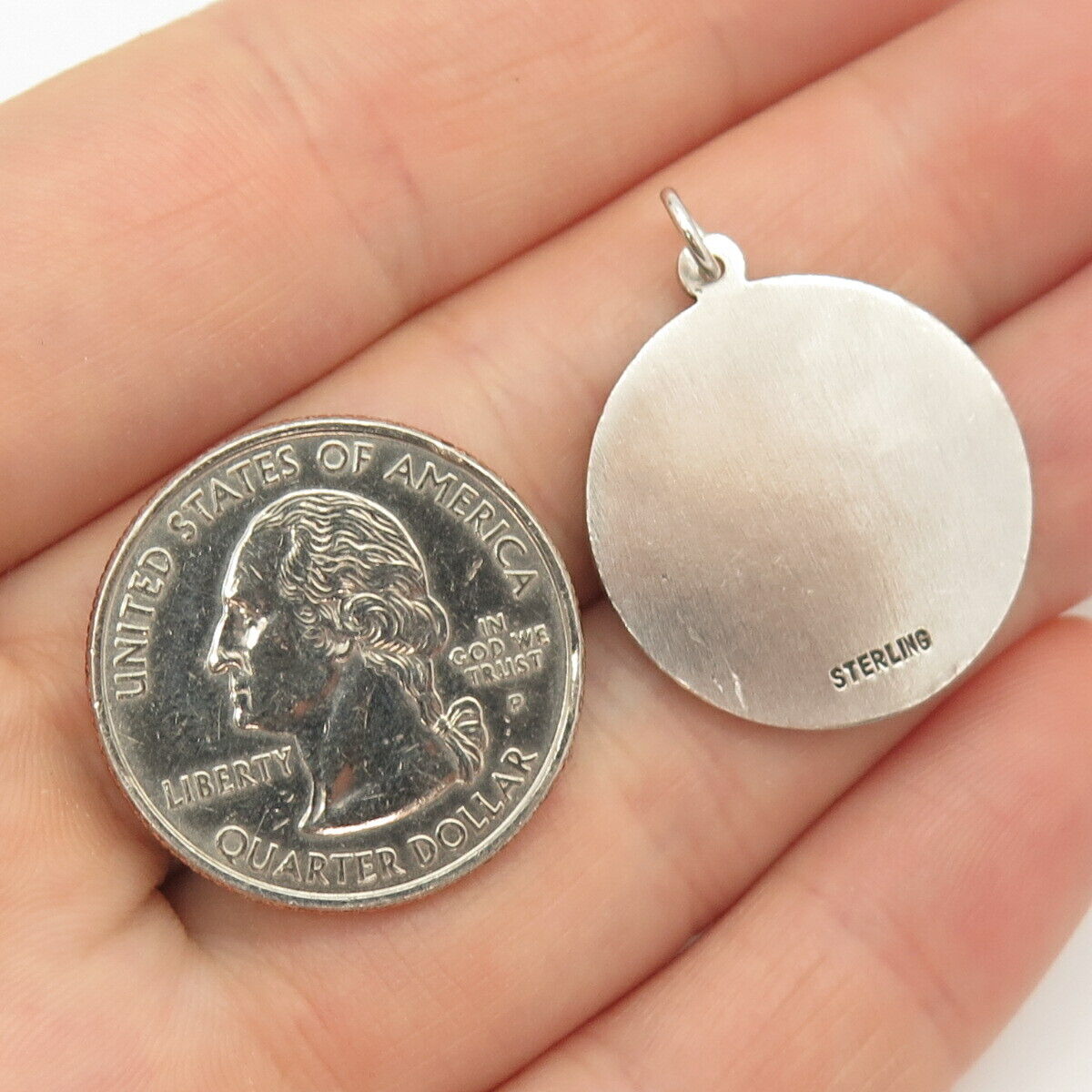 925 Sterling Silver Vintage Sitting Lady / Girl Round Pendant