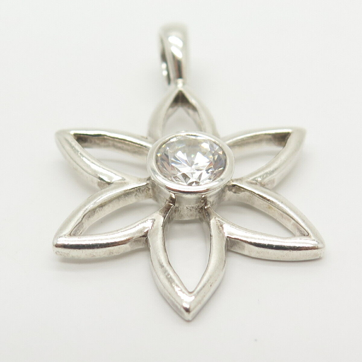 925 Sterling Silver Round-Cut C Z Floral Pendant