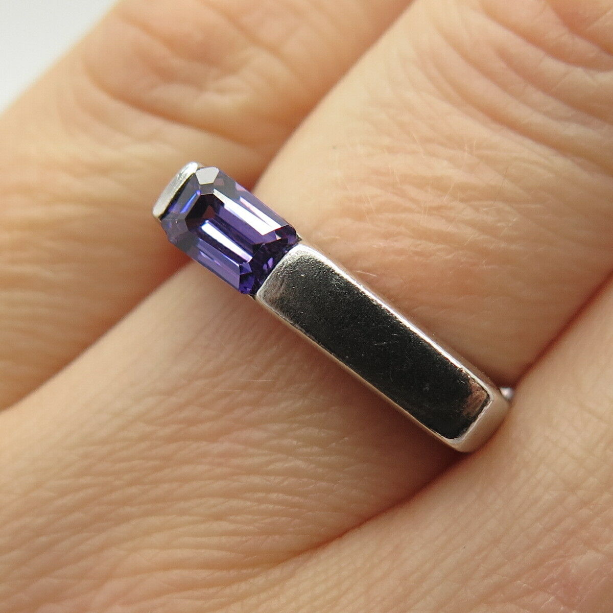 925 Sterling Silver Amethyst-Tone C Z Gear Ring Size 6