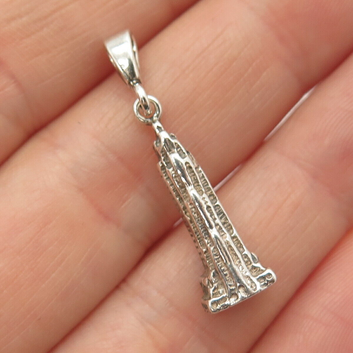 925 Sterling Silver Vintage Tower Design Pendant