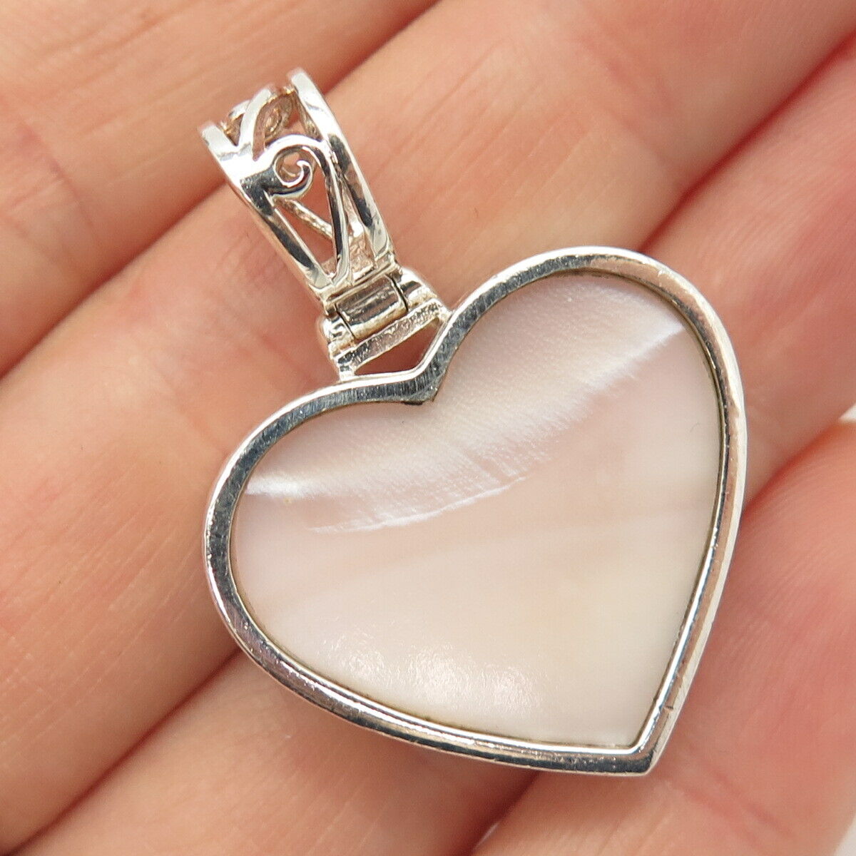 925 Sterling Silver Vintage Real Mother-of-Pearl Heart Swirl Design Pendant