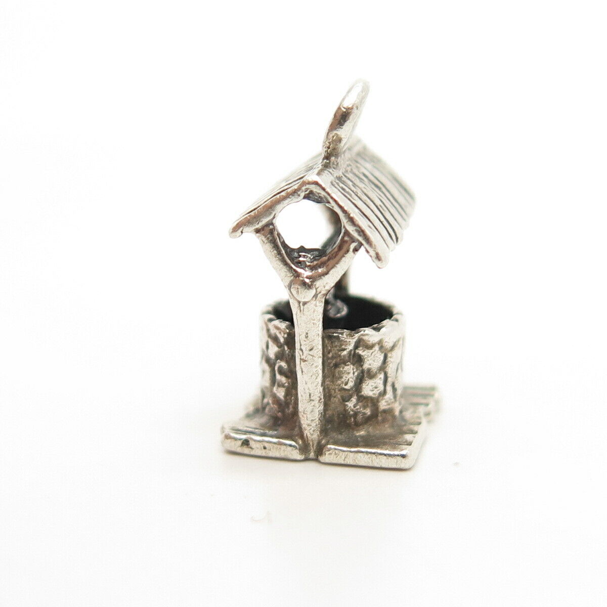 925 Sterling Silver Vintage Well Design Charm Pendant