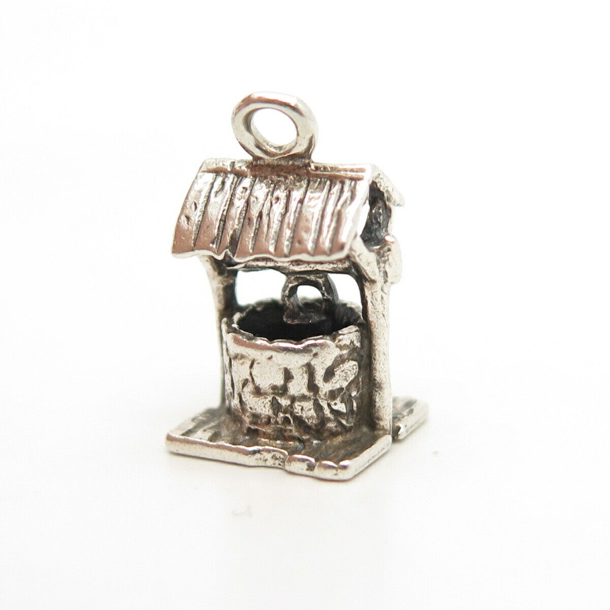 925 Sterling Silver Vintage Well Design Charm Pendant