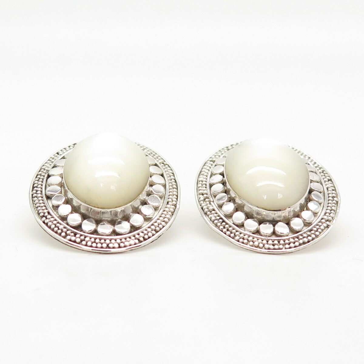 925 Sterling Silver Sajen Real Mother-of-Pearl Oval Earrings