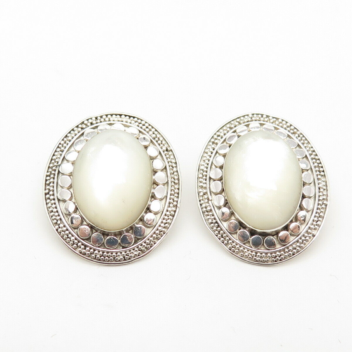 925 Sterling Silver Sajen Real Mother-of-Pearl Oval Earrings