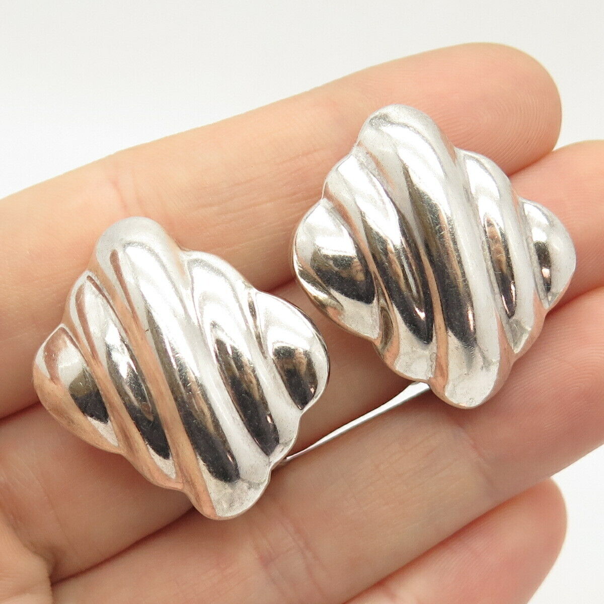 925 Sterling Silver Vintage Mexico Ribbed Hollow Clip On Earrings