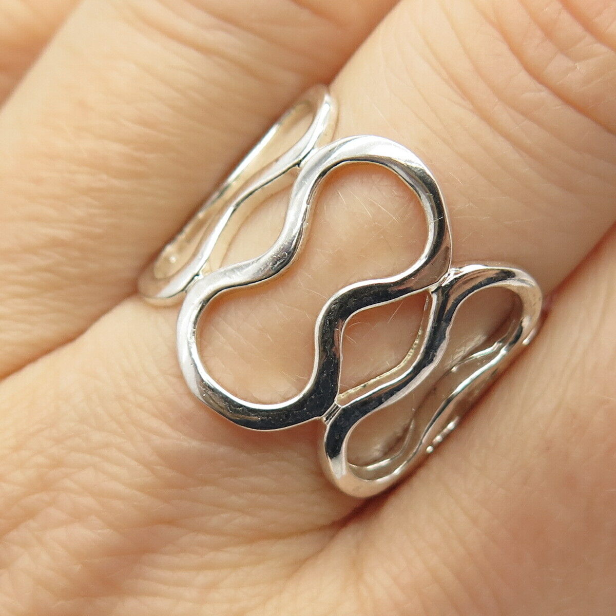 925 Sterling Silver Abstract Design Ring Size 9