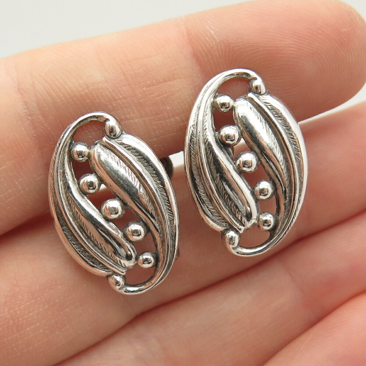 925 Sterling Silver Vintage BEAU Leaf Design Screw Back Earrings