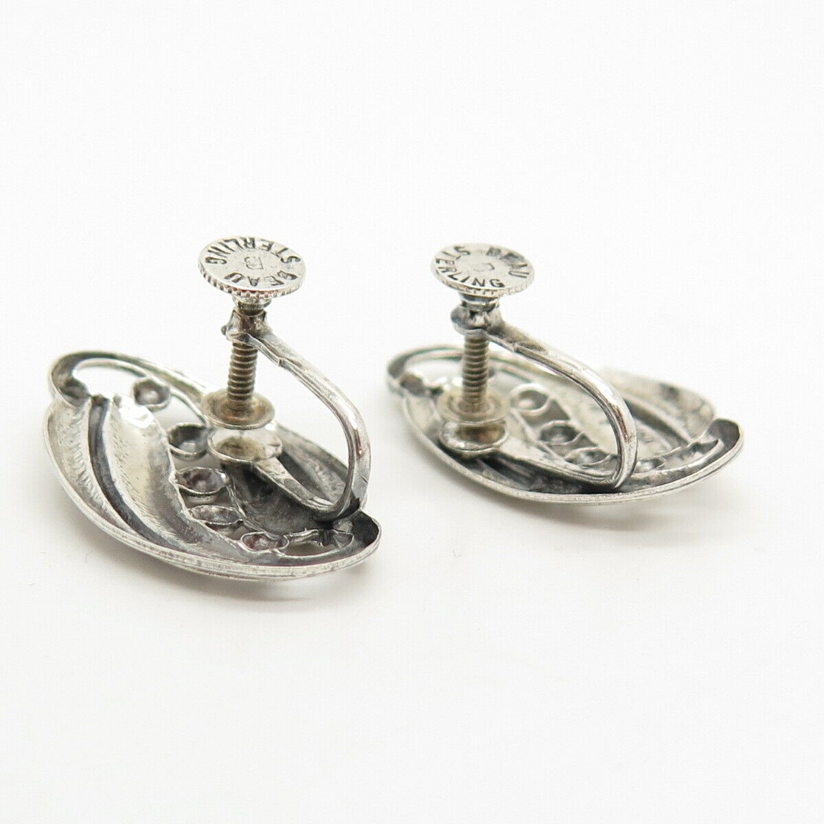 925 Sterling Silver Vintage BEAU Leaf Design Screw Back Earrings