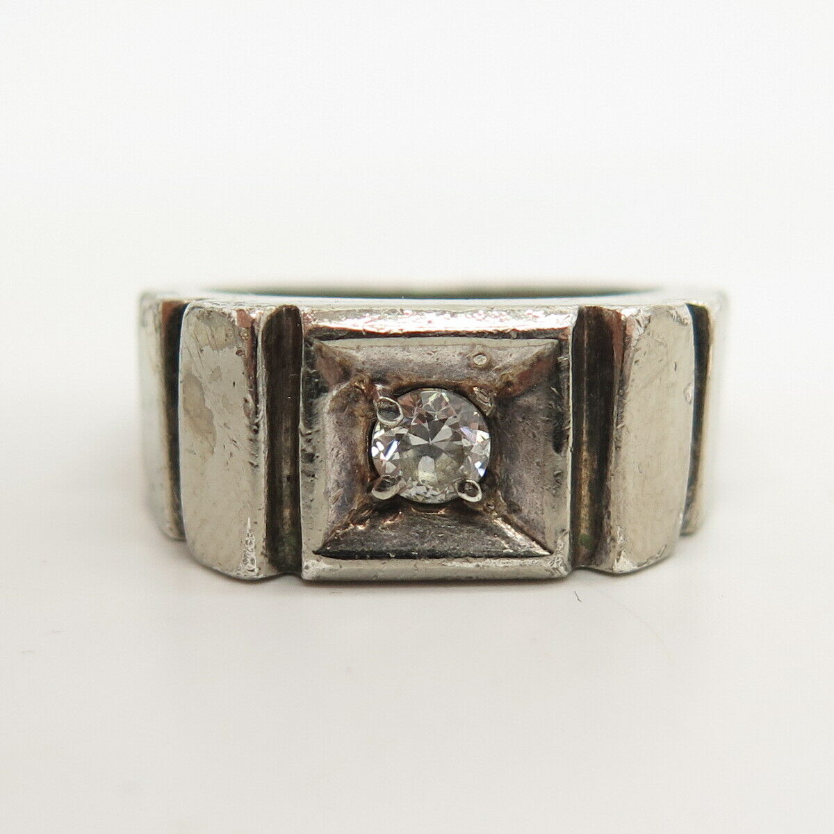 925 Sterling Silver Vintage C Z Modernist Ring Size 8.5