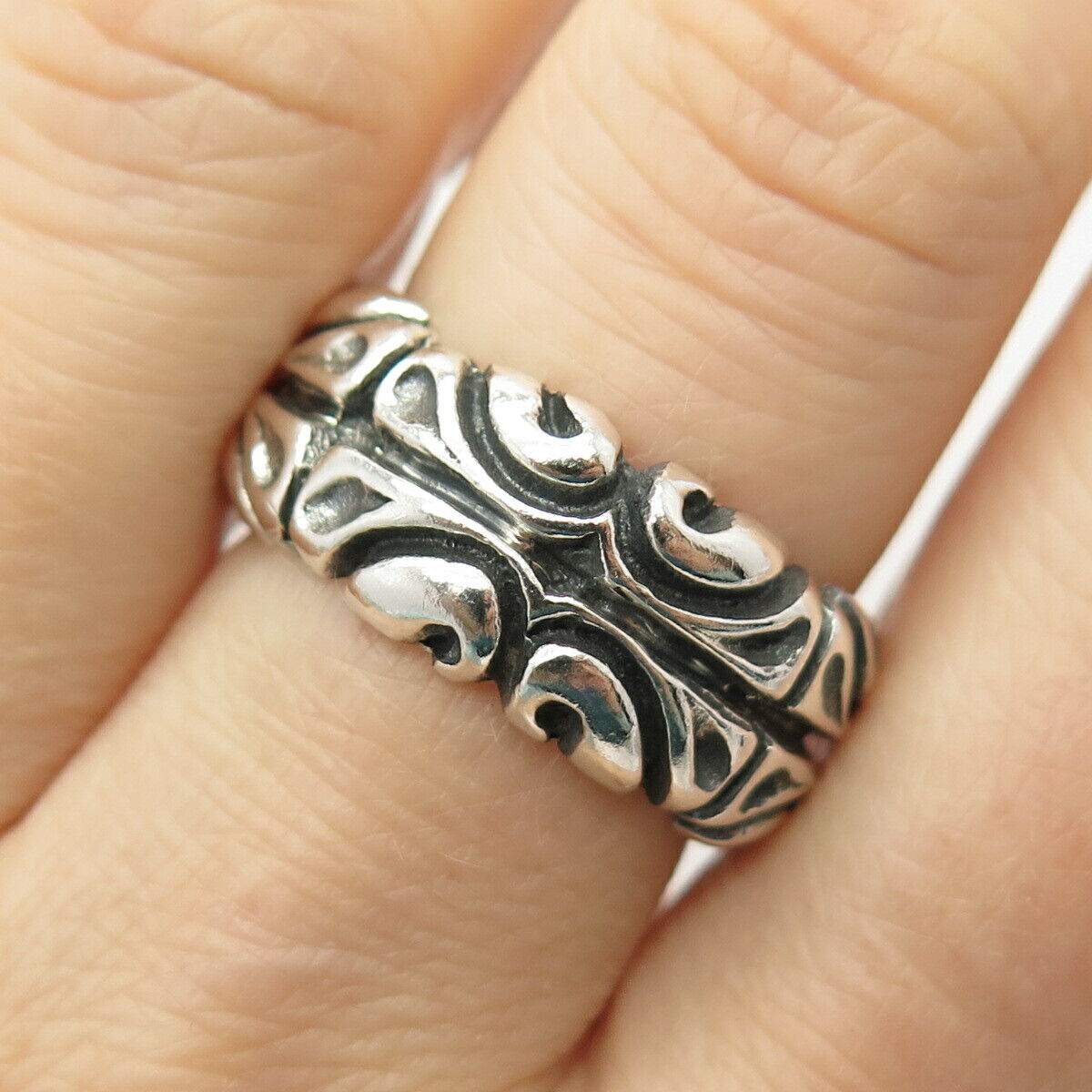 925 Sterling Silver Vintage Textured Swirl Band Ring Size 8 1/4